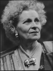 Вивьенн Изабель Свайр. Вивьенн Вествуд (Vivienne Westwood)